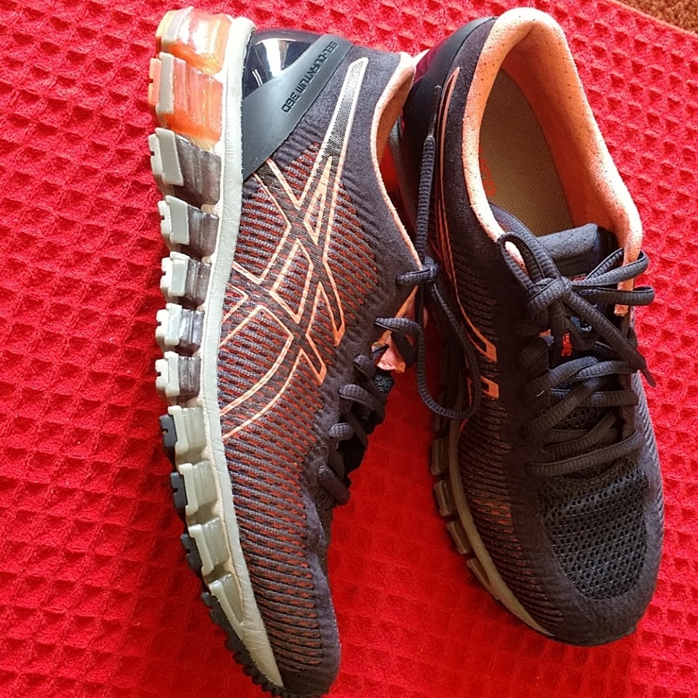 Shoes - Picture 4 of 4